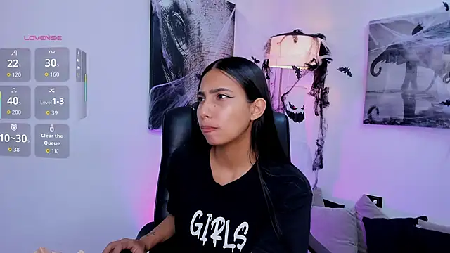 Snapshot of Ary_7 chatting on 10.29.25 Ary 7 online show from 10.29.25