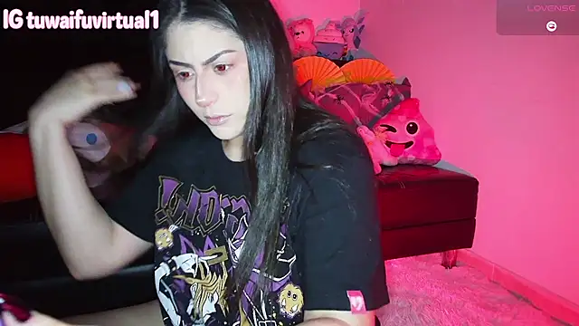 TuWaifuVirtual1 online show from 10.18.25