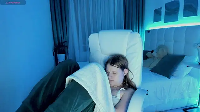 Kathlyn  Heath online show from 02.14.25