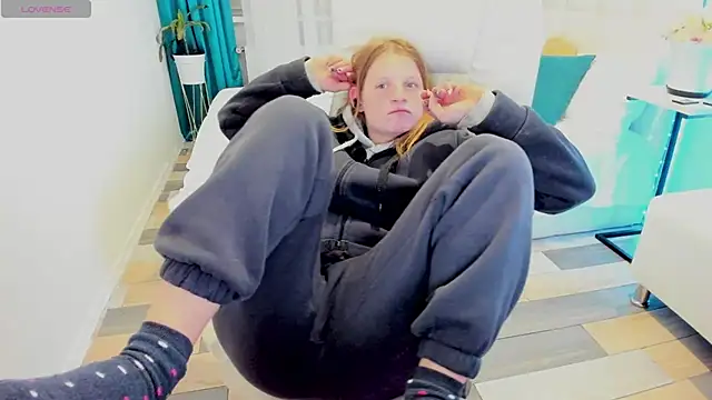 Kathlyn  Heath online show from 02.20.25