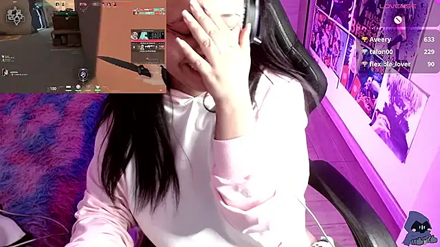 Emmachan19 online show from 01.17.25