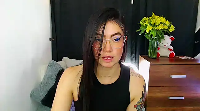 Snapshot of Isa_Maiden1 chatting on 01.08.25 Isa Maiden1 online show from 01.08.25