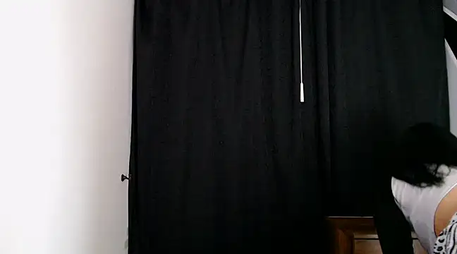 Snapshot of Isa_Maiden1 chatting on 03.05.25 Isa Maiden1 online show from 03.05.25