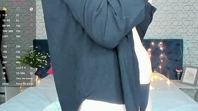 Linda Bryant online show from 02.18.25