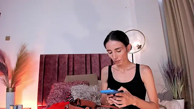 Snapshot of Nina_Cavaali chatting on 03.21.25 Nina Cavaali online show from 03.21.25