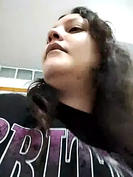 Mia Hampton online show from 02.12.26