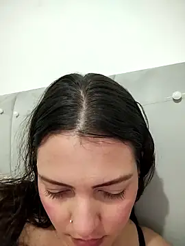 Mia Hampton online show from 04.23.26