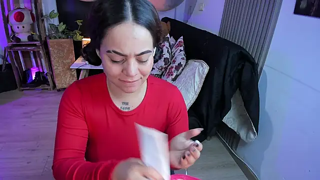 Cuttiealice online show from 01.31.25