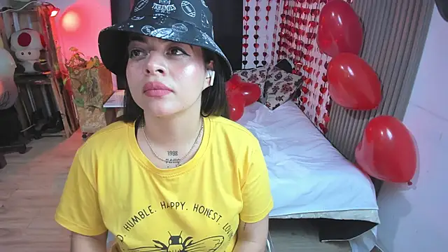 Cuttiealice online show from 02.15.25