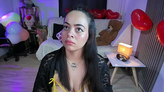 Cuttiealice online show from 02.18.25