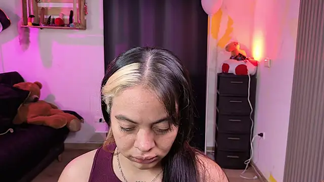 Cuttiealice online show from 11.22.25