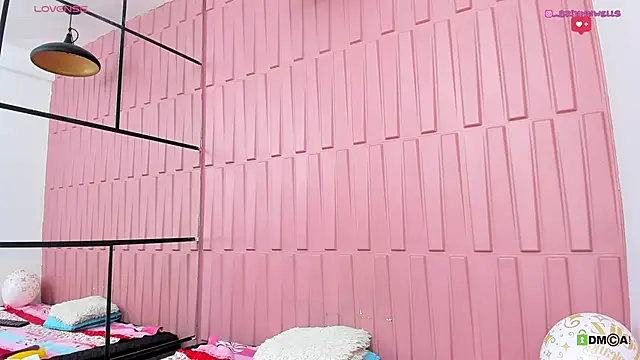 Snapshot of Briana_Wells_ chatting on 12.21.24 Briana Wells online show from 12.21.24