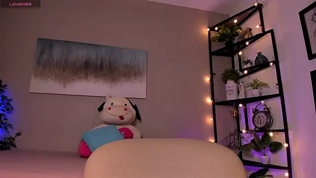 Briana Wells  online show from 04.09.26