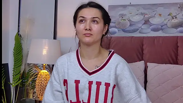 Snapshot of NicolLopeze chatting on 01.25.25 NicolLopeze online show from 01.25.25