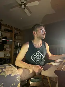 MaxSpadeErotica online show from 06.17.26