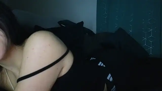 Snapshot of Durghetta chatting on 11.13.25 Durghetta online show from 11.13.25