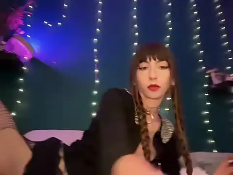 Snapshot of MistyParadiso chatting on 01.13.25 MistyParadiso online show from 01.13.25