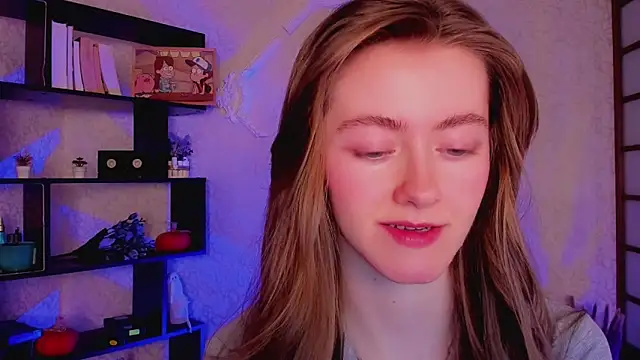 KateCuddle online show from 12.16.24