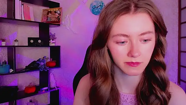 KateCuddle online show from 12.19.24