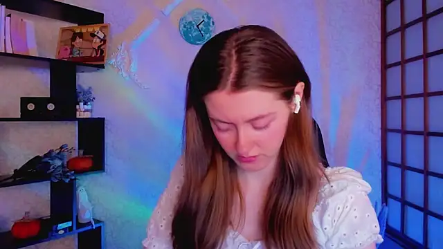 KateCuddle online show from 12.20.24