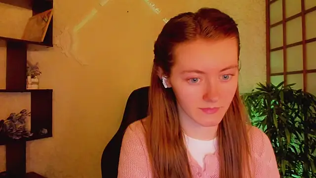 KateCuddle online show from 03.14.25