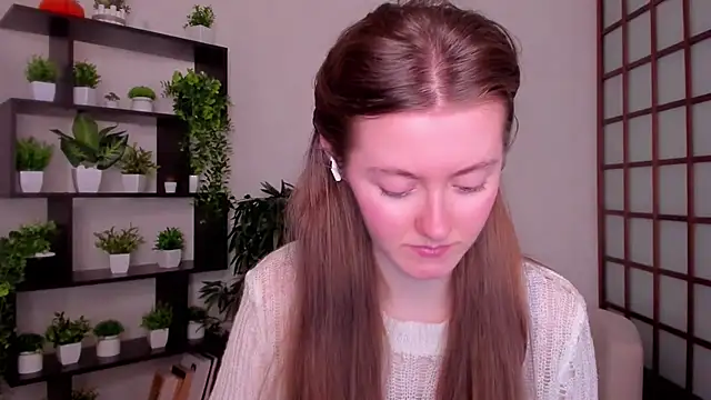 KateCuddle online show from 10.10.25