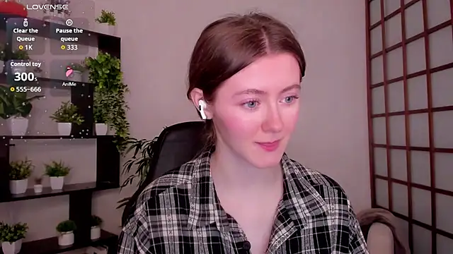 KateCuddle online show from 03.17.26