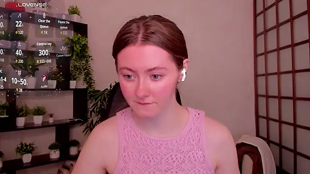 KateCuddle online show from 04.23.26