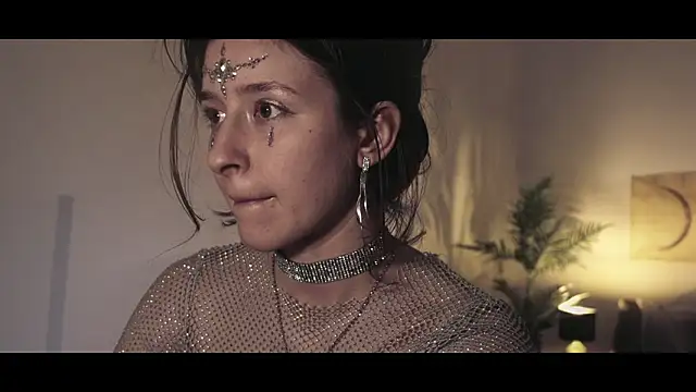 Snapshot of WebCora chatting on 12.21.24 WebCora online show from 12.21.24