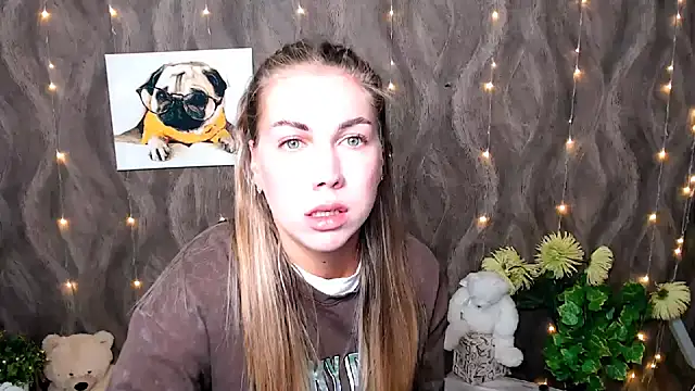 Sport Tall Doll online show from 09.09.25