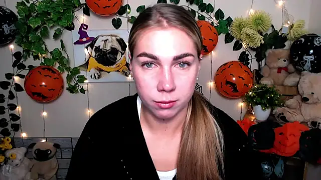 Sport Tall Doll online show from 10.27.25