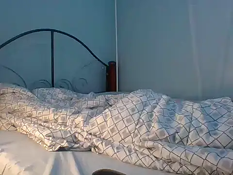 Snapshot of Eminent_Ride chatting on 10.05.25 Eminent Ride online show from 10.05.25