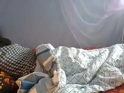 Snapshot of Eminent_Ride chatting on 12.18.25 Eminent Ride online show from 12.18.25