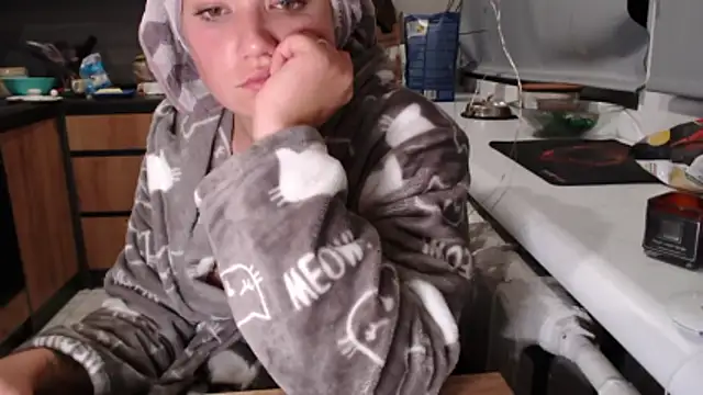 Snapshot of delightful_sofi chatting on 10.30.25 delightful sofi online show from 10.30.25