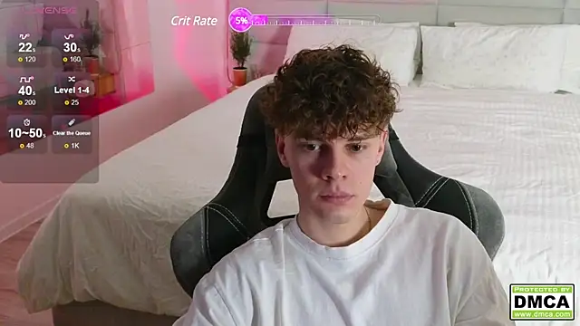 Snapshot of cute_thomas chatting on 01.14.25 cute thomas online show from 01.14.25