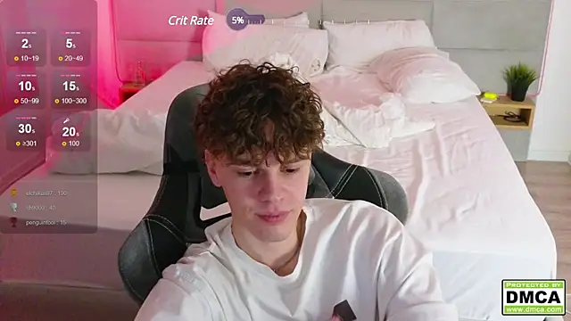 Snapshot of cute_thomas chatting on 01.22.25 cute thomas online show from 01.22.25