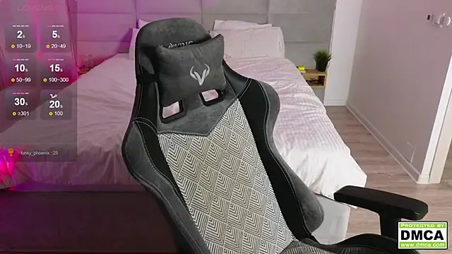 Snapshot of cute_thomas chatting on 02.11.25 cute thomas online show from 02.11.25