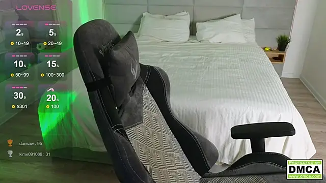 Snapshot of cute_thomas chatting on 02.20.25 cute thomas online show from 02.20.25