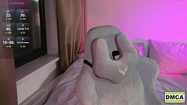 Snapshot of cute_thomas chatting on 10.13.25 cute thomas online show from 10.13.25