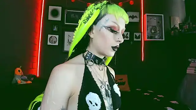 insania 9999  online show from 02.04.25