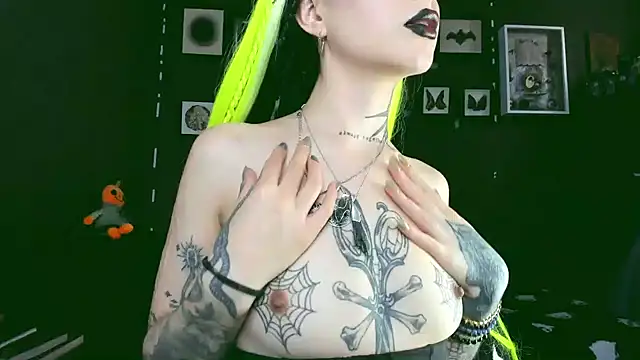 insania 9999  online show from 02.11.25