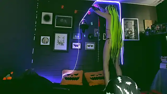 insania 9999  online show from 02.20.25