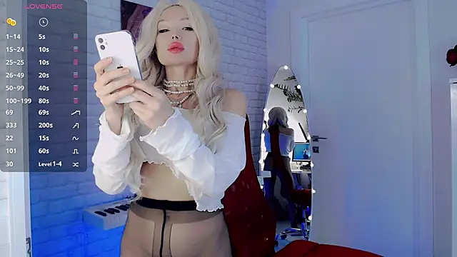 WhiteBunny online show from 01.23.25