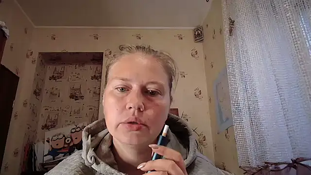 Snapshot of dream_alexa chatting on 06.16.26 dream alexa online show from 06.16.26