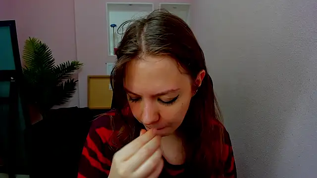 Persephoni online show from 11.07.25