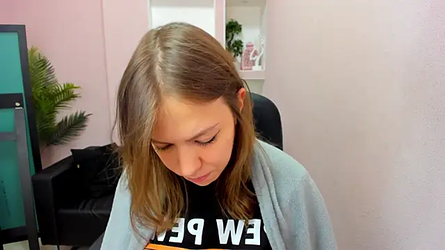 Snapshot of Persephoni chatting on 01.17.26 Persephoni online show from 01.17.26