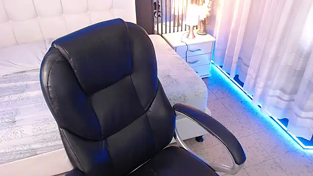 LiaVillalobos online show from 01.17.26