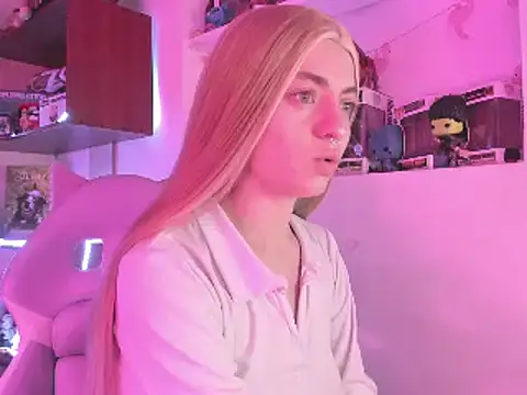 Snapshot of Agathaks chatting on 01.14.25 Agathaks online show from 01.14.25