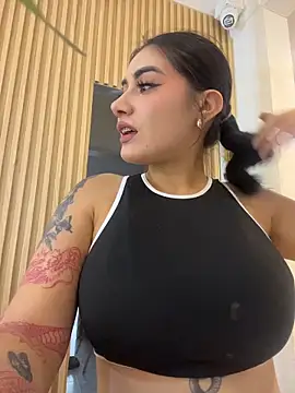 clarachanelricek online show from 02.02.26