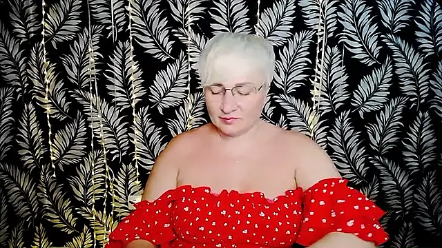 Snapshot of Olivia_playful chatting on 06.12.26 Olivia playful online show from 06.12.26